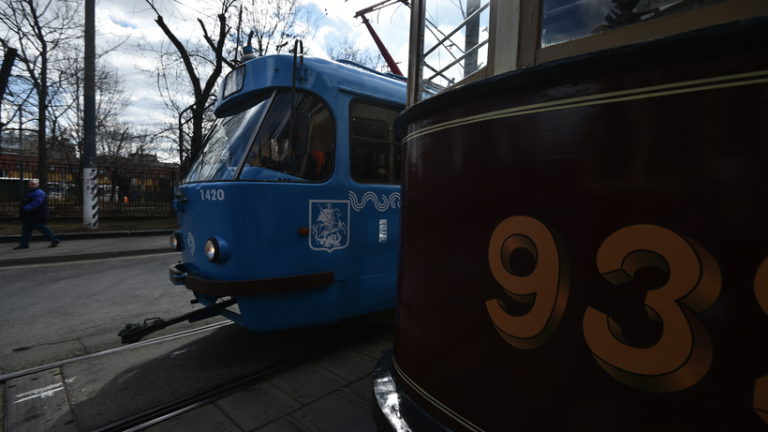 Движение трамваев восстановили на Авиационной улице в Москве после сбоя