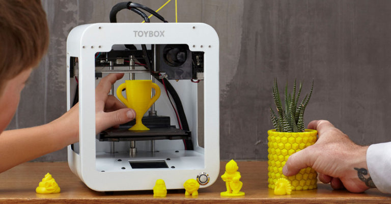 В школах появятся квадрокоптеры и 3D-принтеры