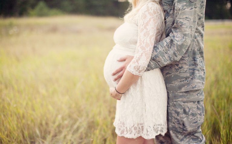 Вырастут пособия беременным жёнам военнослужащих-срочников