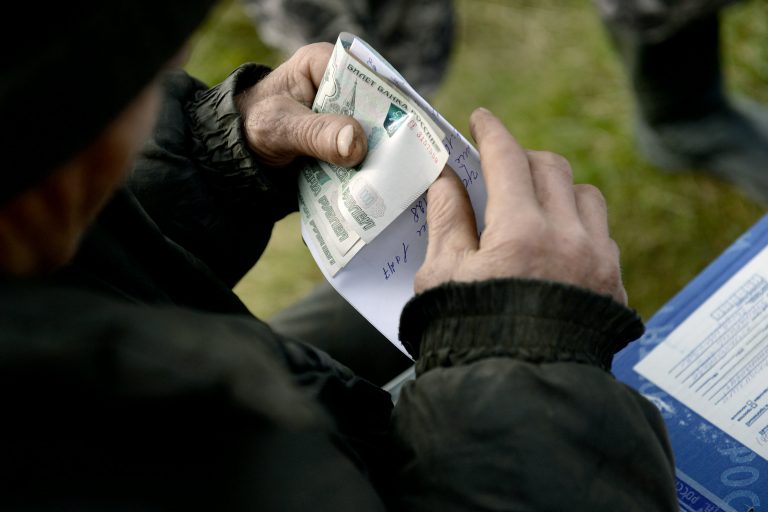 1000 рублей в месяц и скидка на ЖКХ. Для «детей войны» могут ввести новые выплаты и льготы