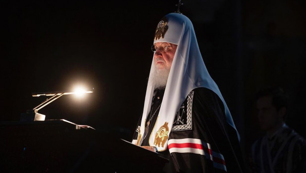 Патриарх Кирилл  объехал Москву с иконой для борьбы с коронавирусом