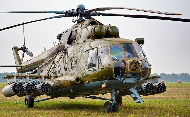 Военный вертолет разрушился под Клином Московской области