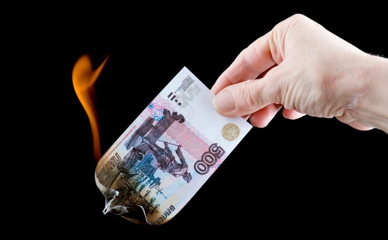 Михаил Делягин: скоро начнётся «сгорание» денег населения