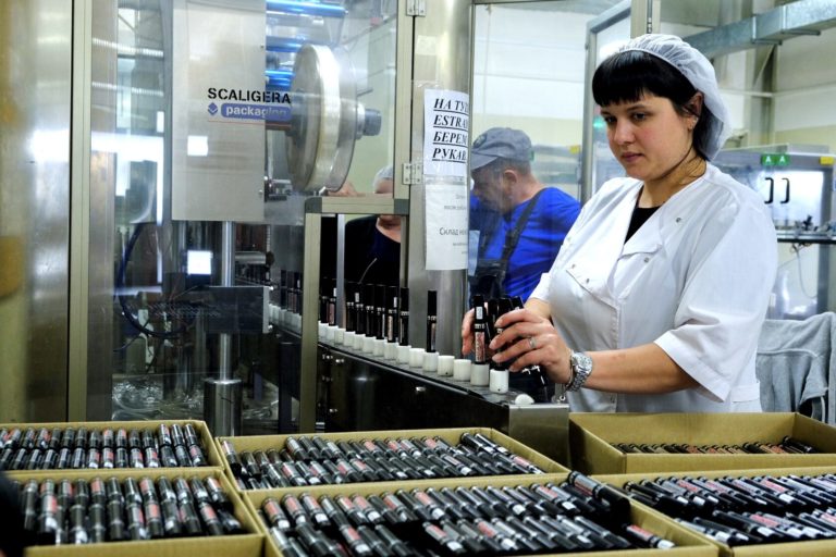 Солнечногорская компания на 70% увеличила производство косметических средств за год